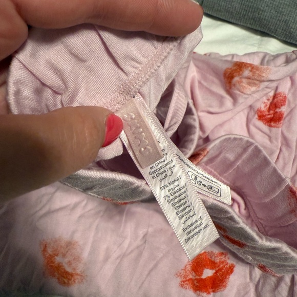 SKIMS NWT Cherry Blossom Lipstick Print Sleep Pants - Picture 4 of 9